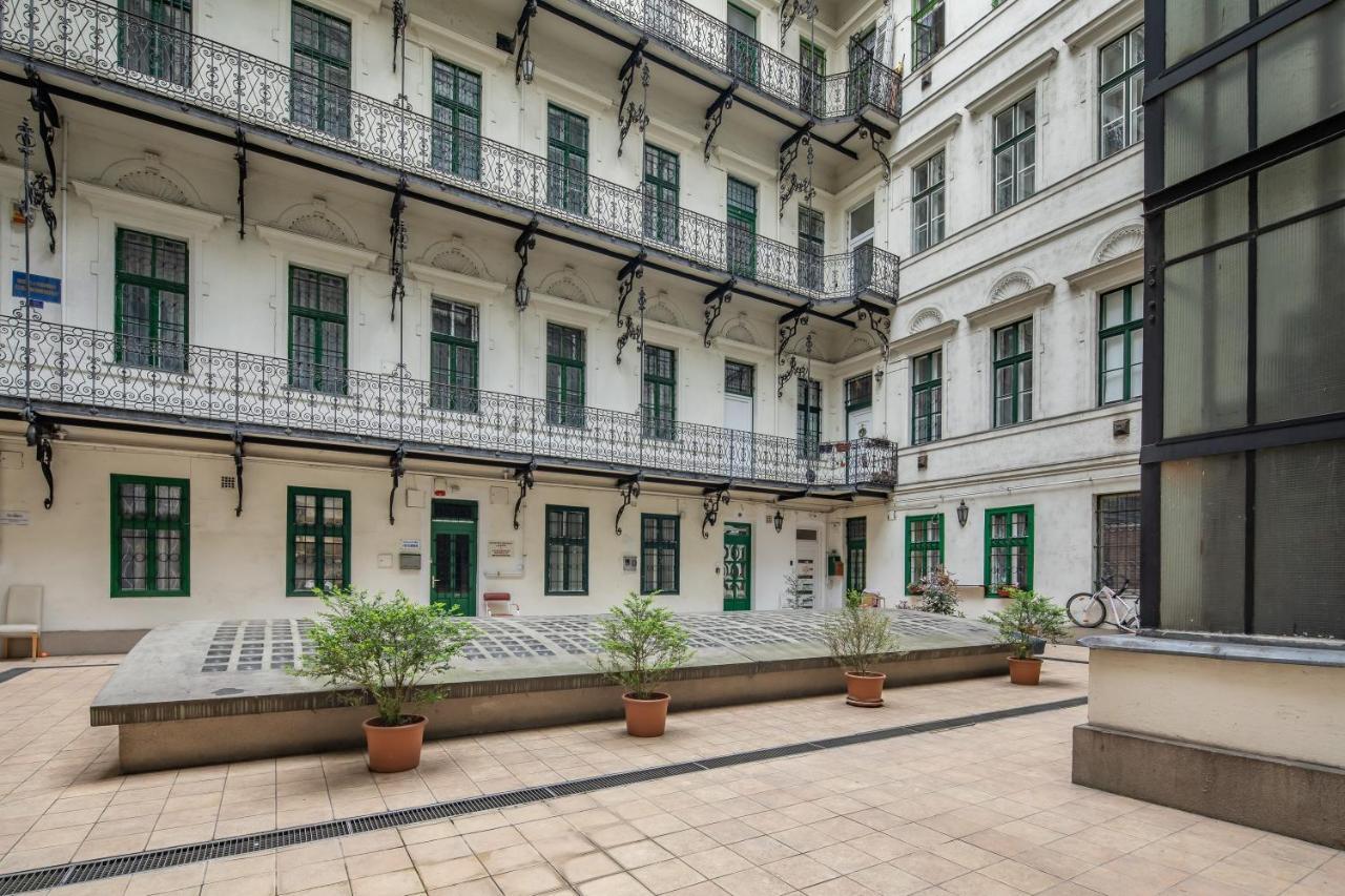 Central New Cozy Budapest Exterior photo
